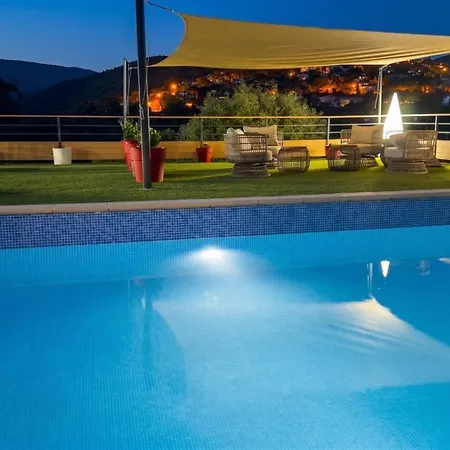 Maison Blanche Valcros * La Londe-les-Maures